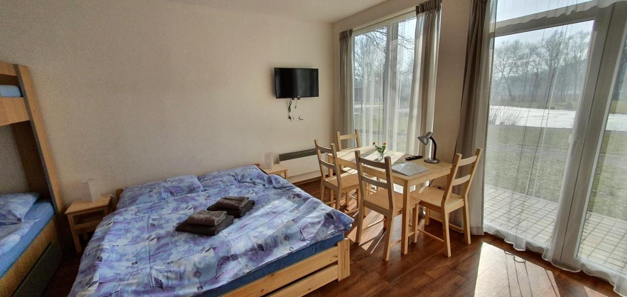 Penzion Amfík Bukovina Popovice  Exterior foto